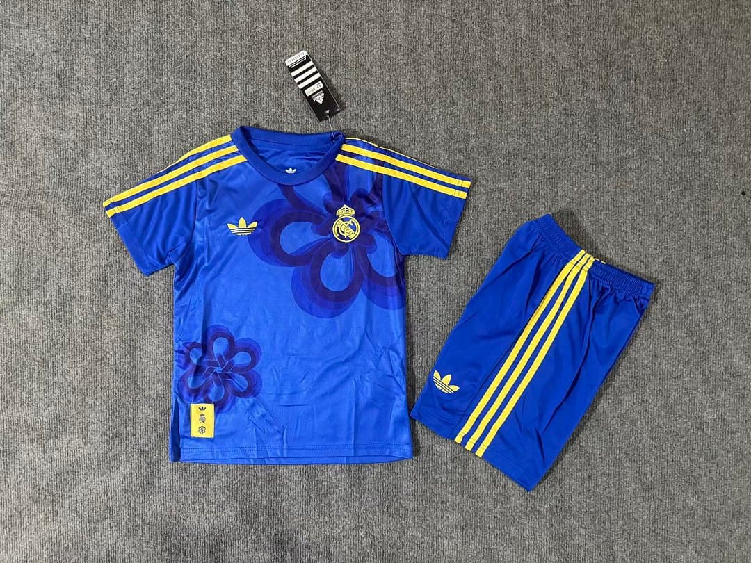 Real Madrid Kit for Kids 2026/27 — photo 1