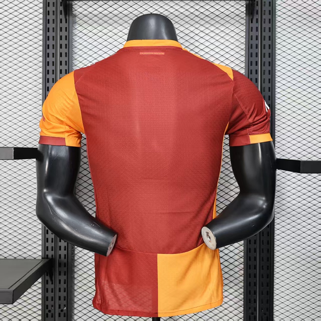 Galatasaray Home Jersey 2025/26 — photo 3