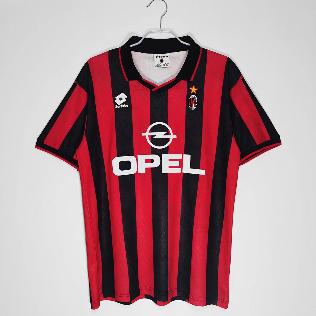 AC Milan Retro Shirt 1995/96 Home — photo 1