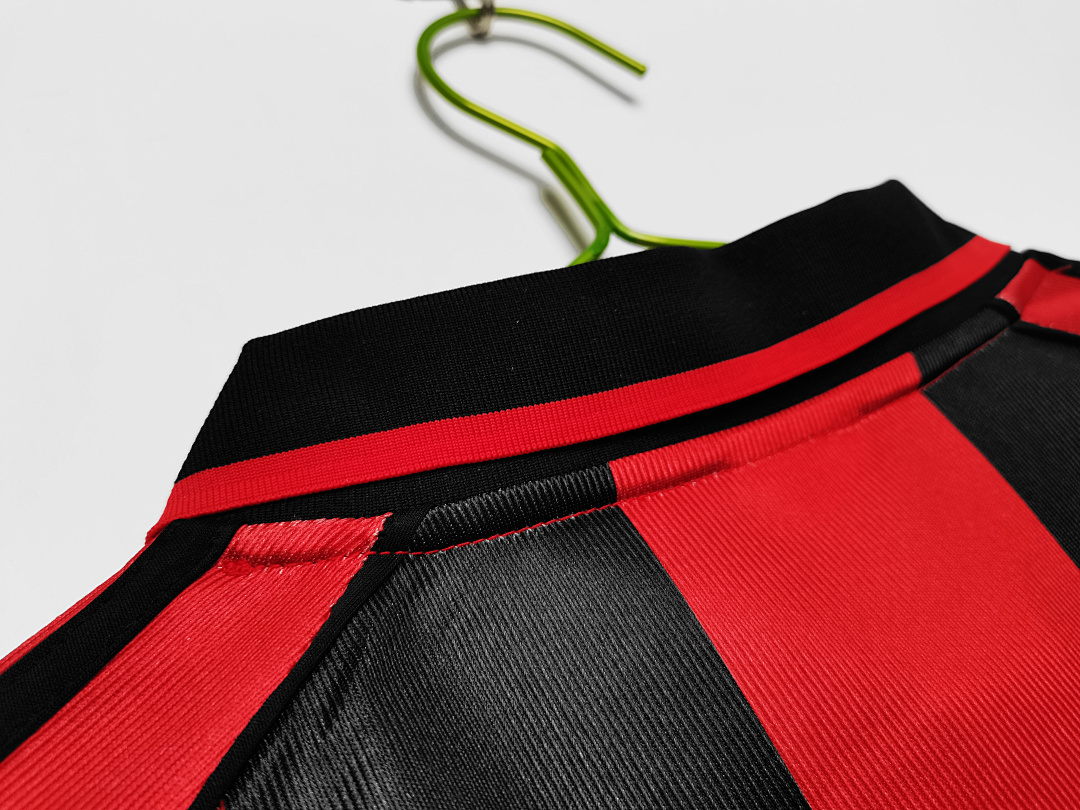AC Milan Retro Shirt 1998/99 Home — photo 2