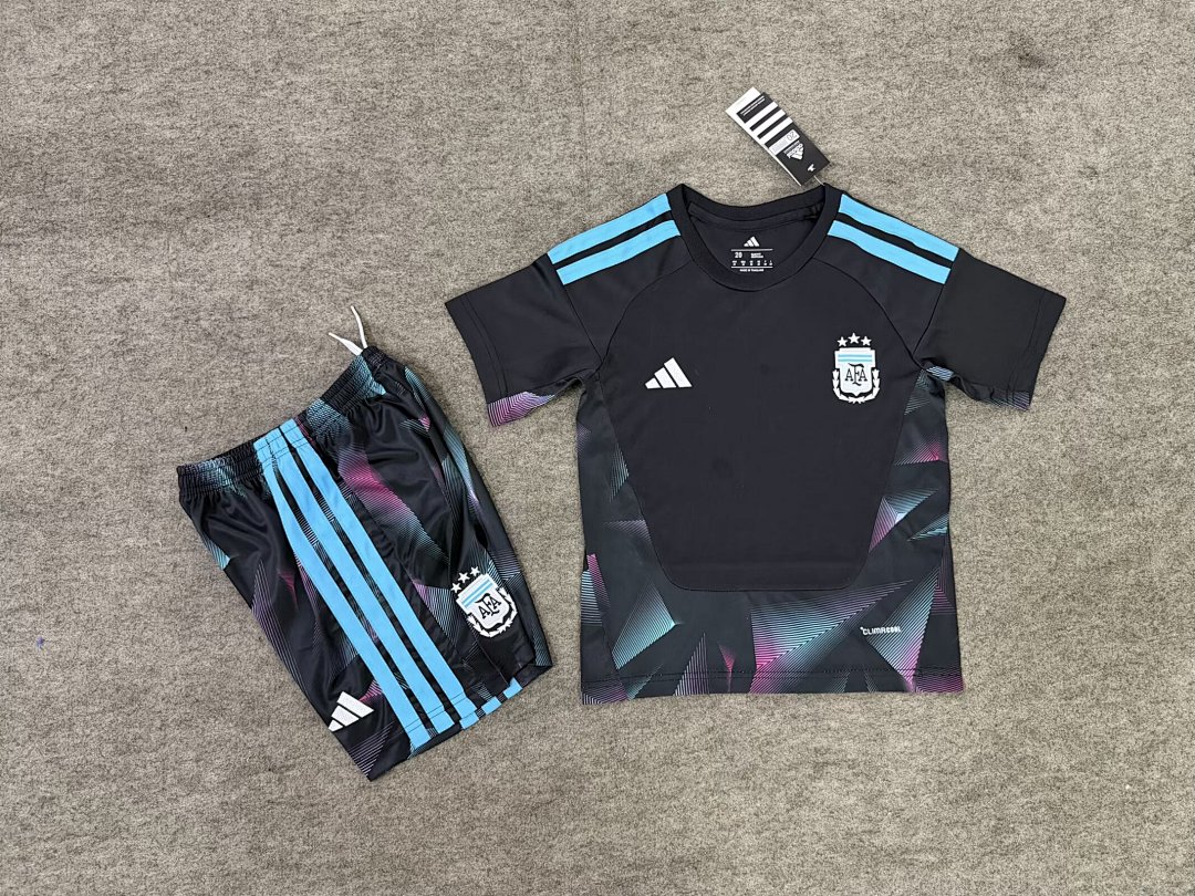 Argentina Goalkeeper Kit for Kids 2026 — photo 1