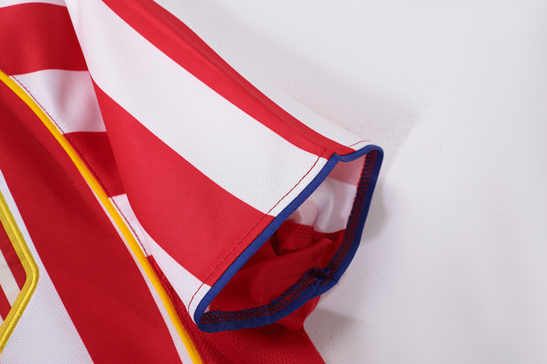 Atletico Madrid Retro Shirt 2004/05 Home — photo 4