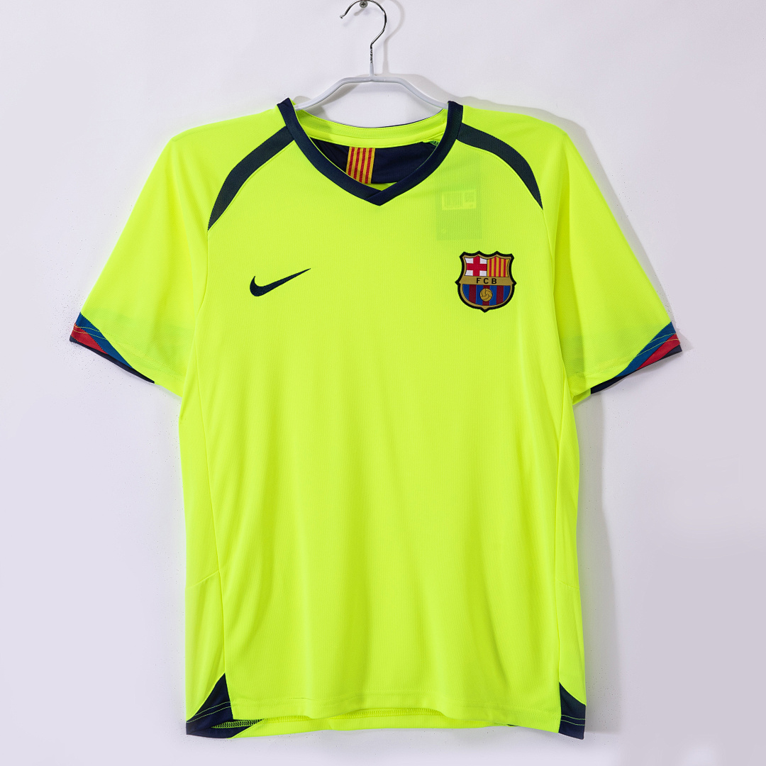 Barcelona Retro Shirt 2005/06 Away — photo 1