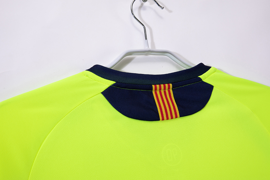 Barcelona Retro Shirt 2005/06 Away — photo 2
