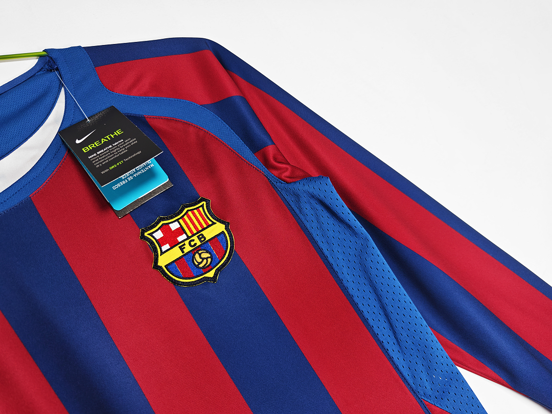 Barcelona Retro Shirt 2005/06 Home Long Sleeve — photo 4