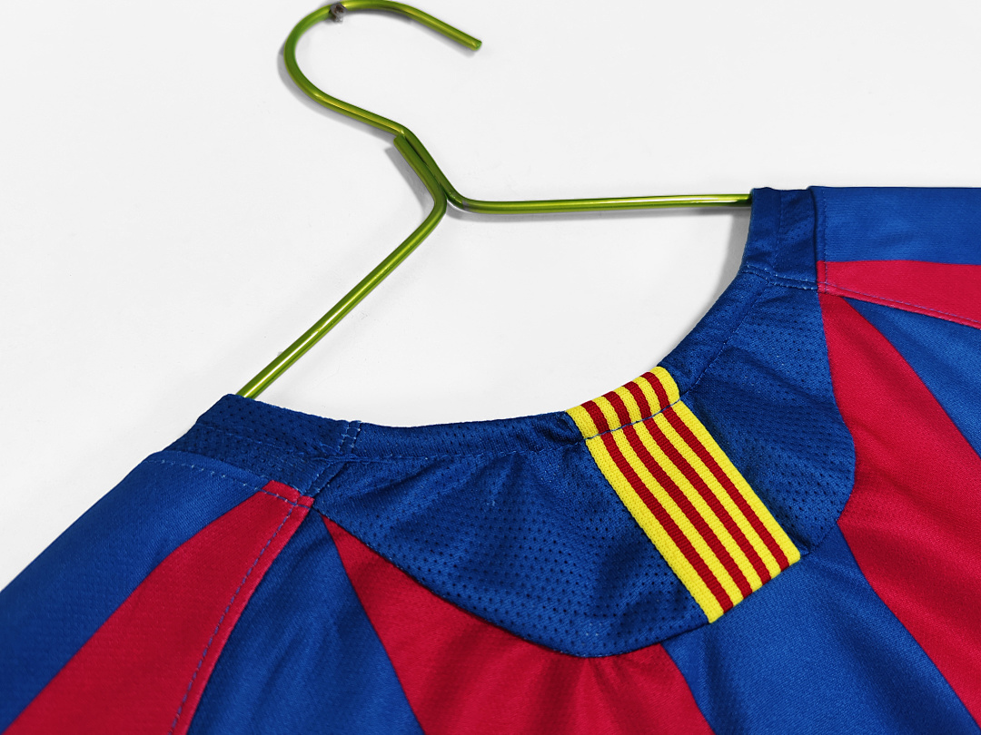 Barcelona Retro Shirt 2005/06 Home Long Sleeve — photo 3
