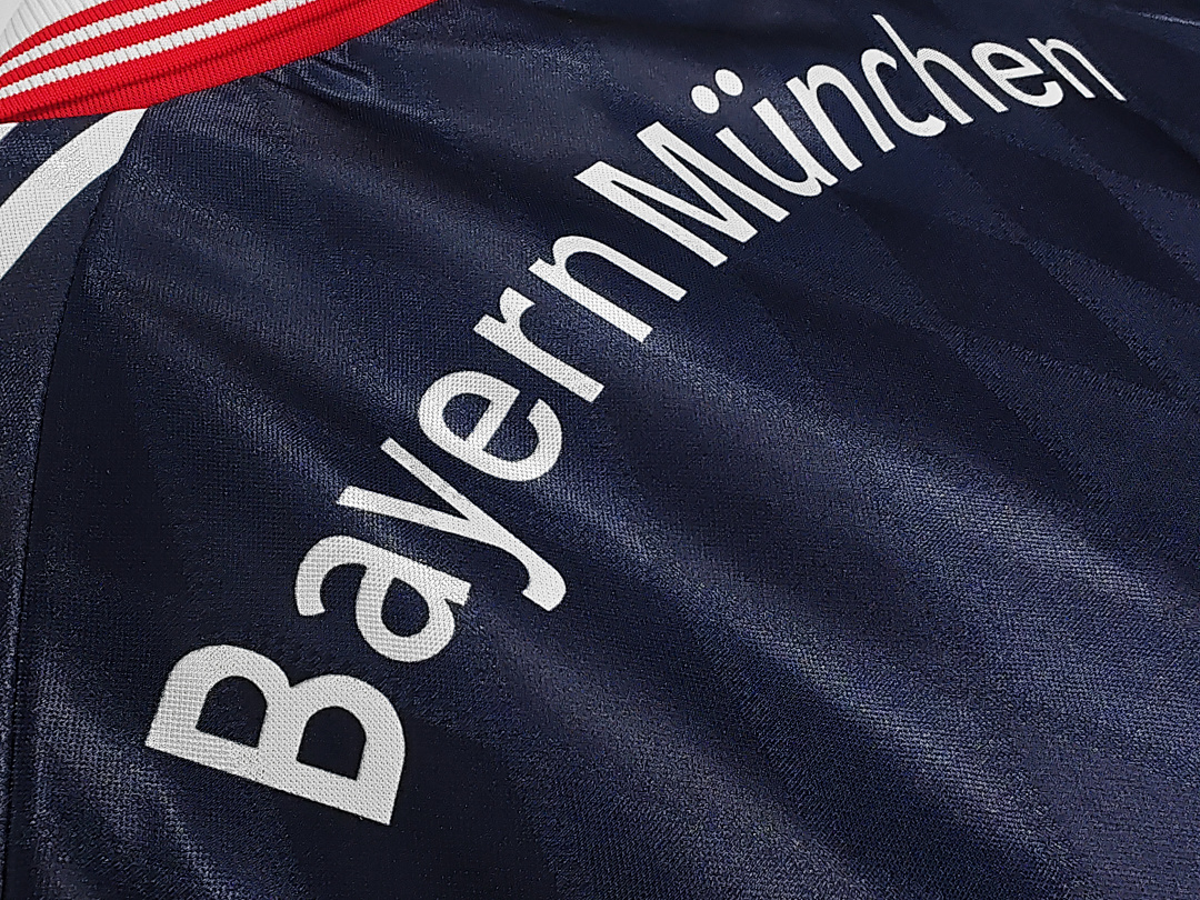 Bayern Munich Retro Shirt 1997/99 Home Long Sleeve — photo 2