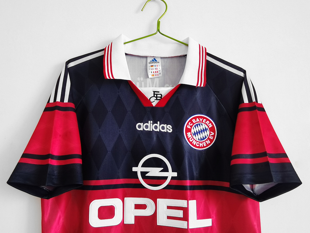 Bayern Munich Retro Shirt 1997/99 Home — photo 4