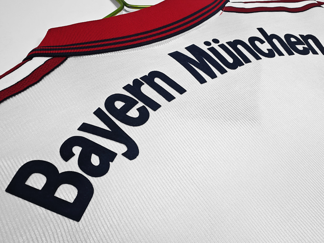 Bayern Munich Retro Shirt 1998/00 Away — photo 2