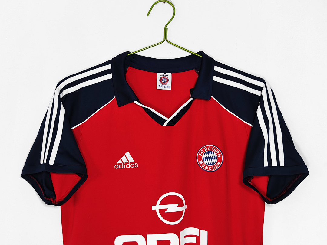 Bayern Munich Retro Shirt 2000/01 Home — photo 3