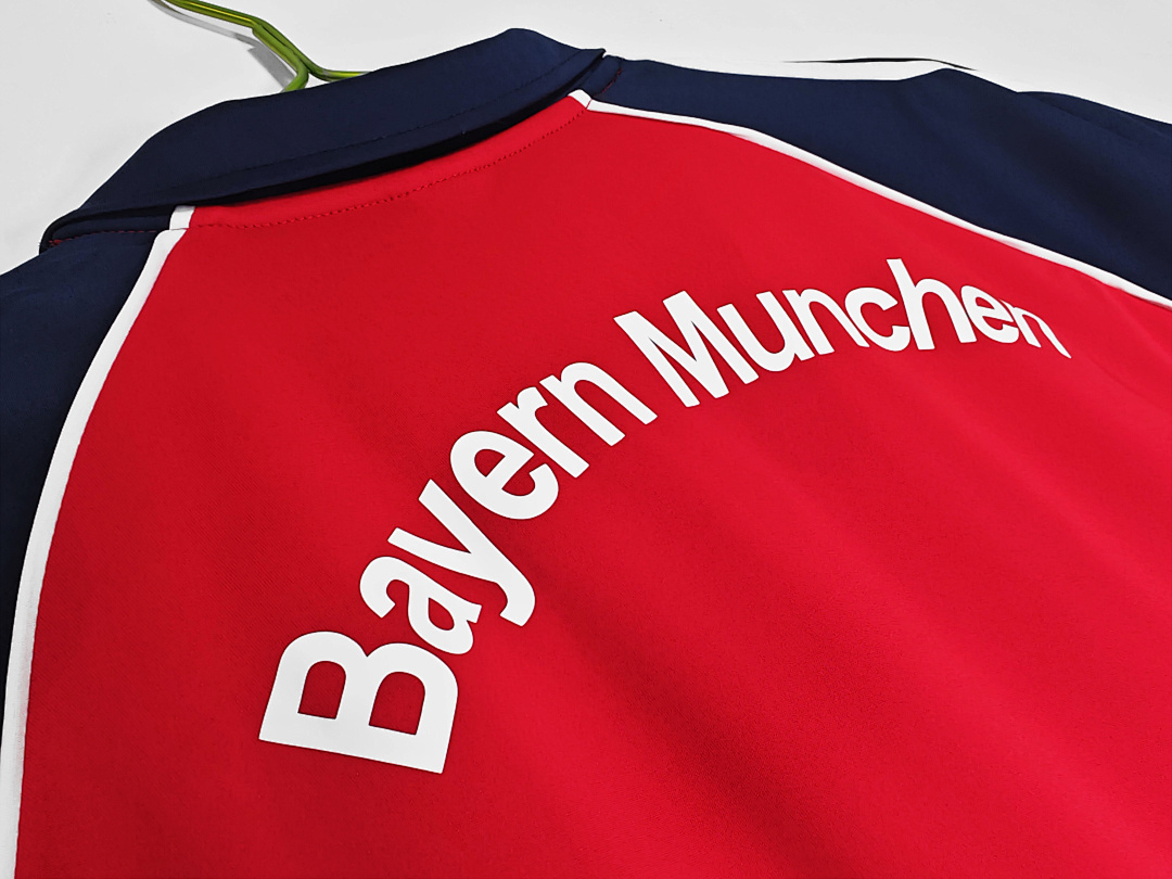 Bayern Munich Retro Shirt 2000/01 Home — photo 4