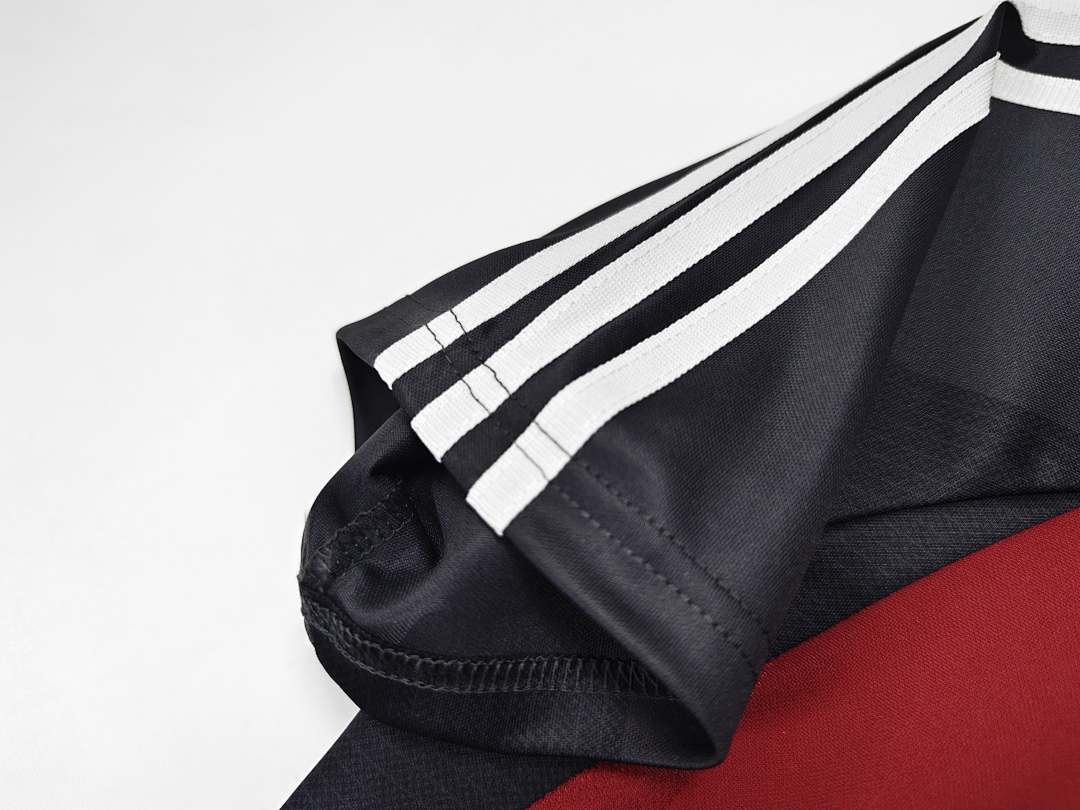 Bayern Munich Retro Shirt 2001/02 Home — photo 2