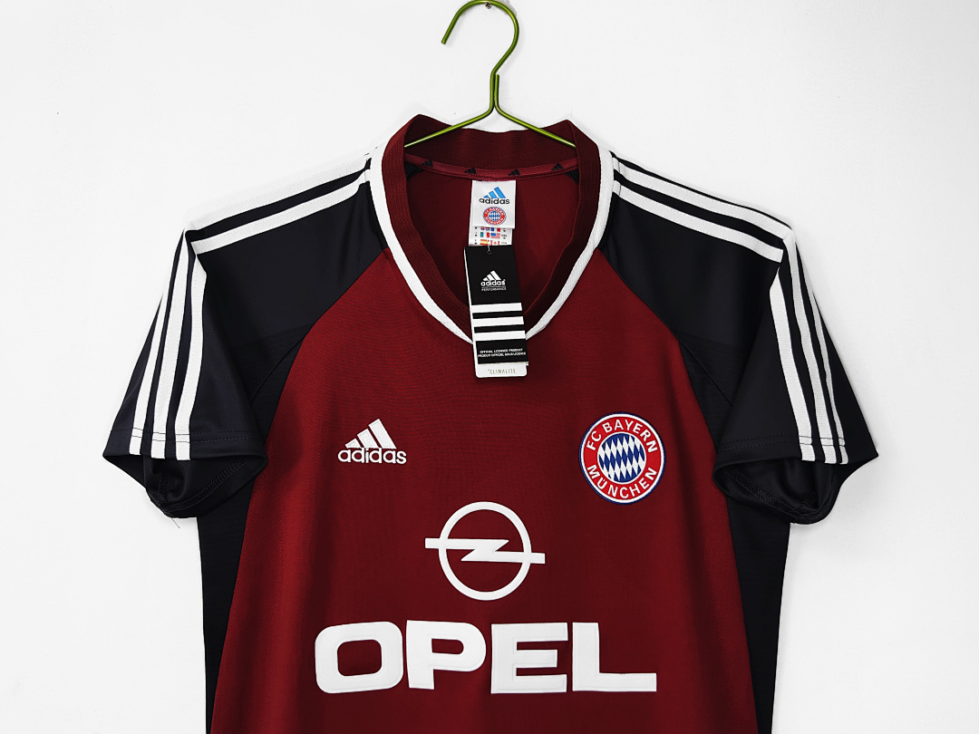 Bayern Munich Retro Shirt 2001/02 Home — photo 3