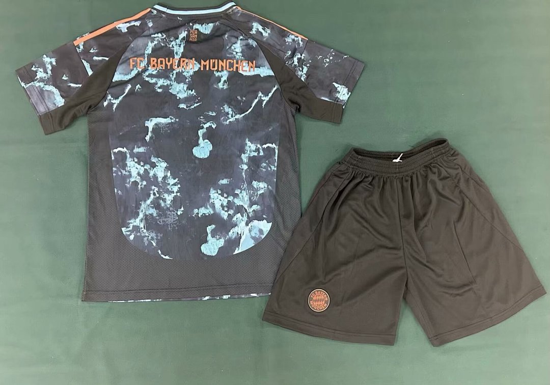 Bayern Munich Away Kit for Adult 2024/25 — photo 2