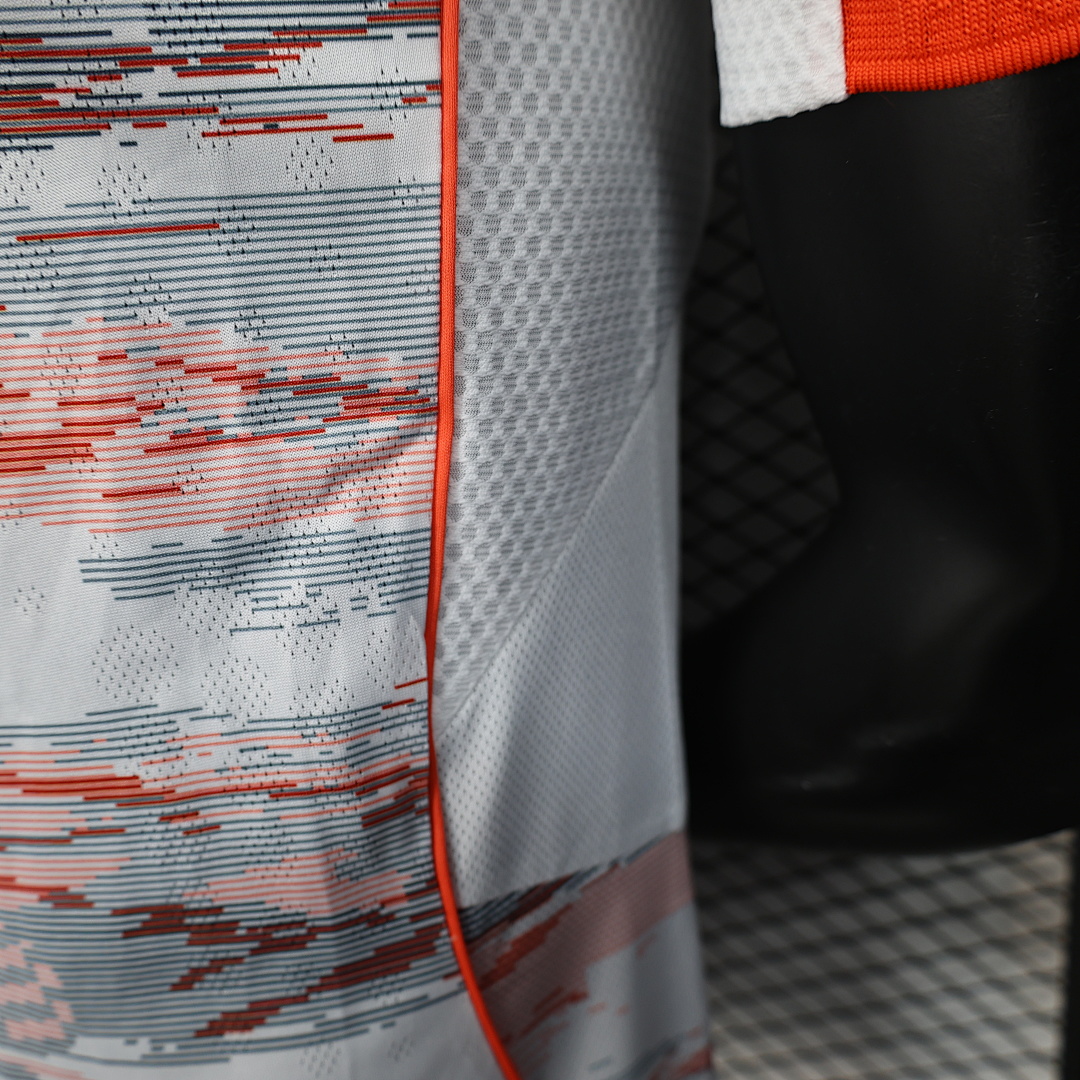 Bayern Munich Away Jersey 2025/26 — photo 4