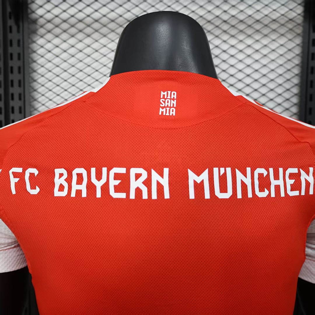 Bayern Munich Home Jersey 2025/26 — photo 3