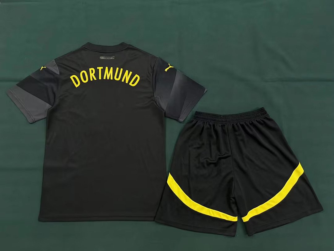 Borussia Dortmund Away Kit for Adult 2024/25 — photo 2