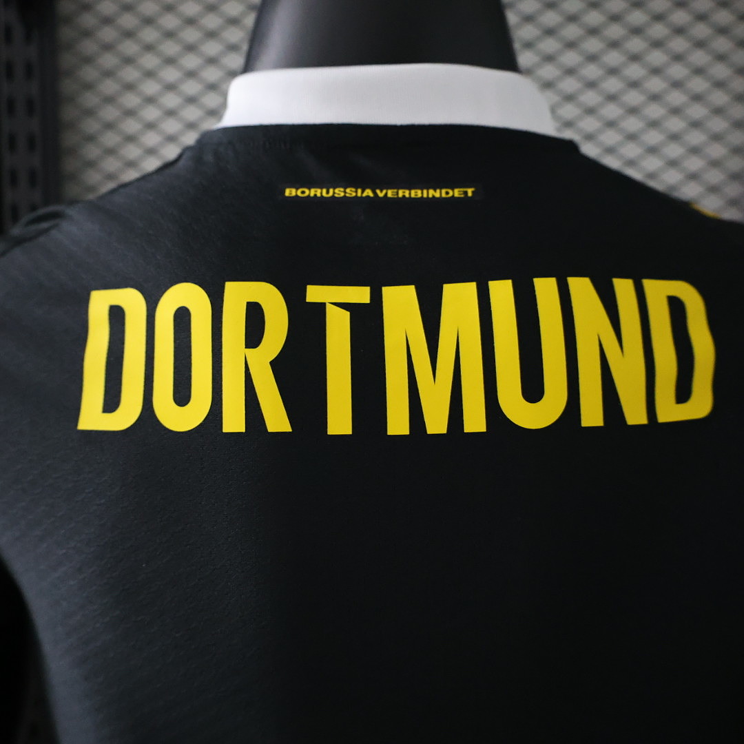 Borussia Dortmund Away Jersey — photo 2