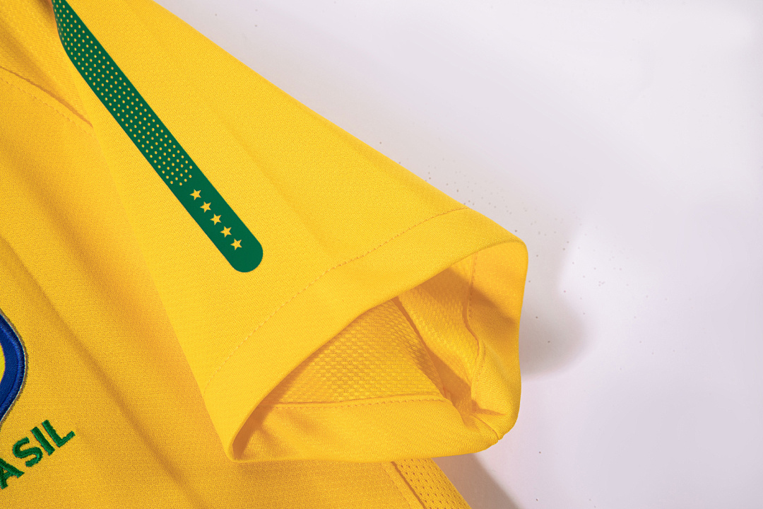 Brazil Retro Shirt 2010 Home — photo 4