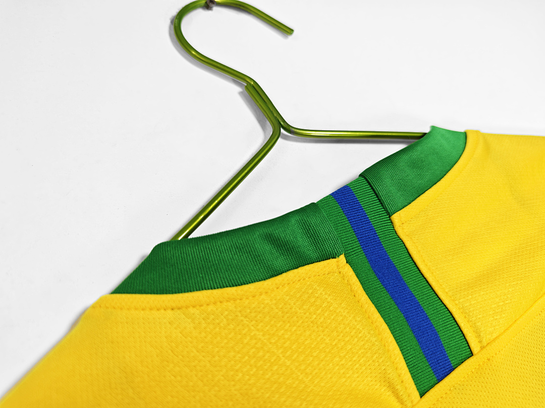 Brazil Retro Shirt 2018 Home — photo 2