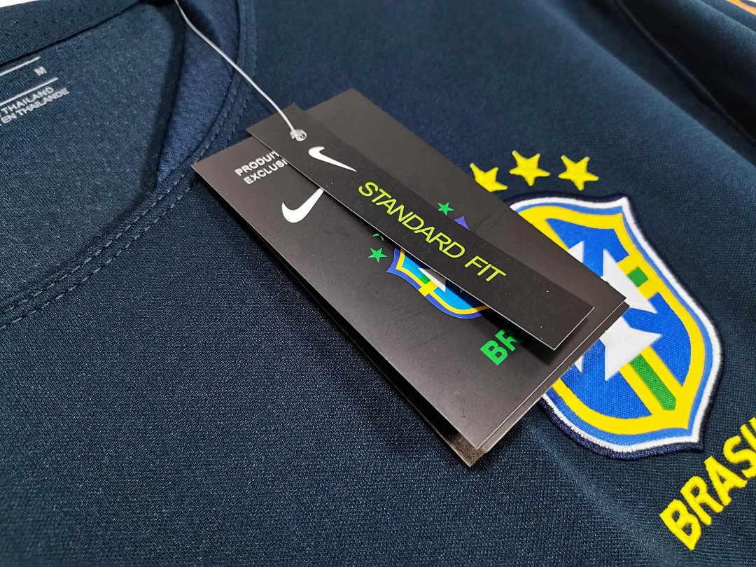 Brazil Retro Shirt 2020 Training — photo 2