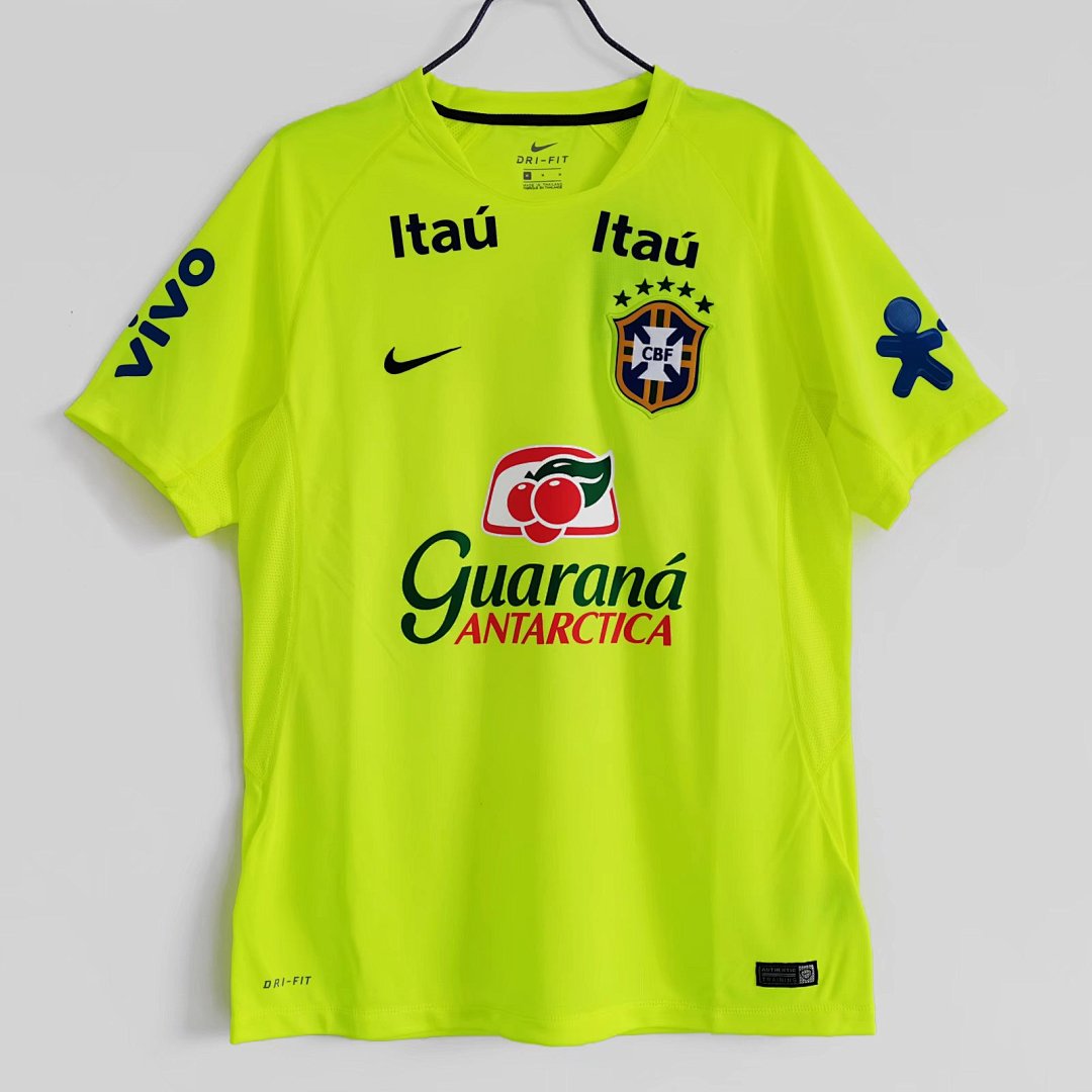 Brazil Retro Shirt 2020 Training — photo 1
