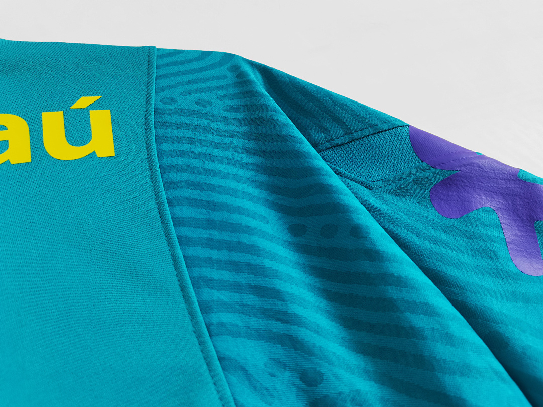 Brazil Retro Shirt 2021 Training — photo 2