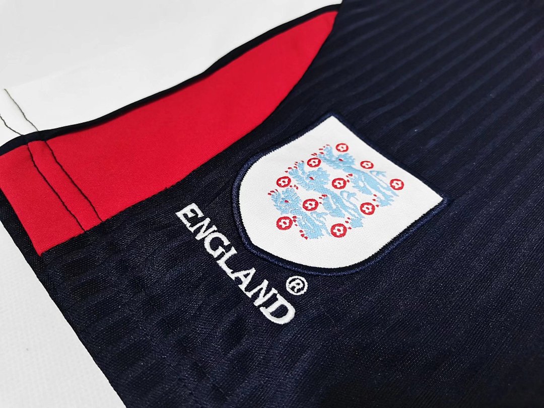 England Retro Shirt 1998 Home — photo 2