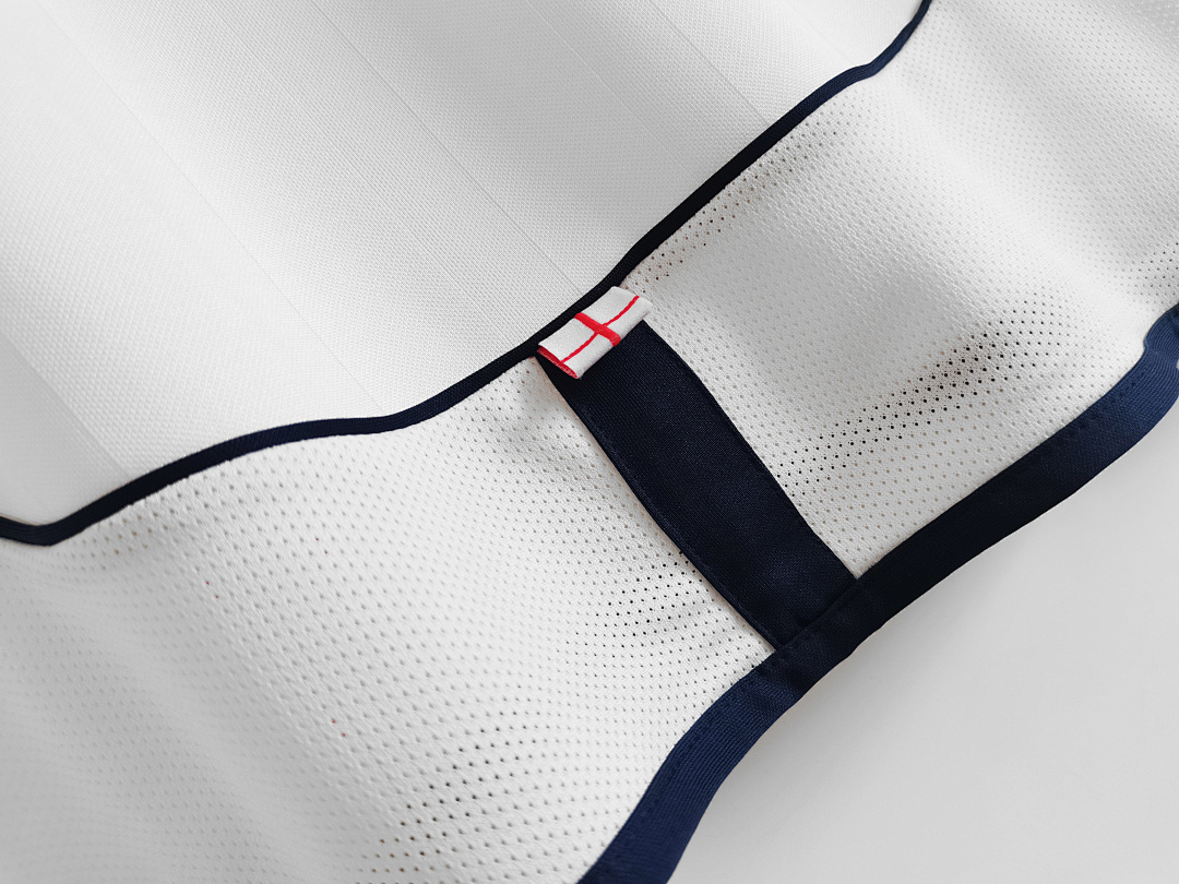 England Retro Shirt 2002 Home Long Sleeve — photo 2