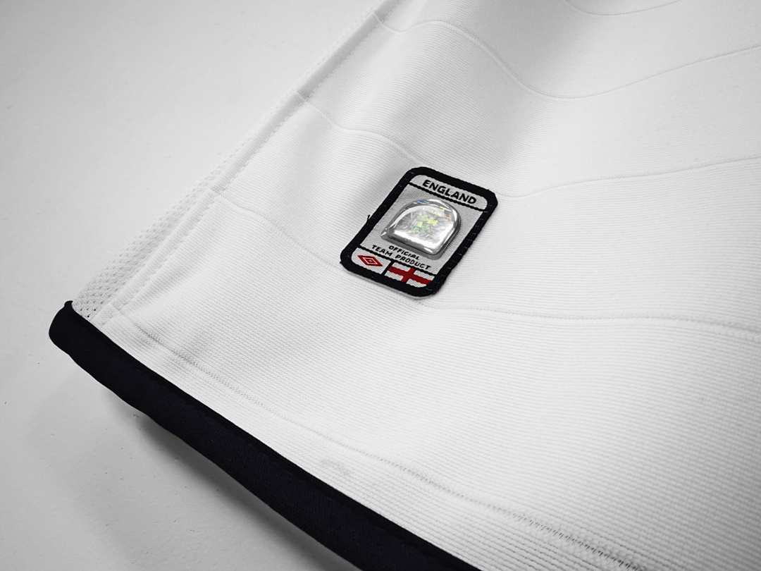 England Retro Shirt 2004 Home — photo 4