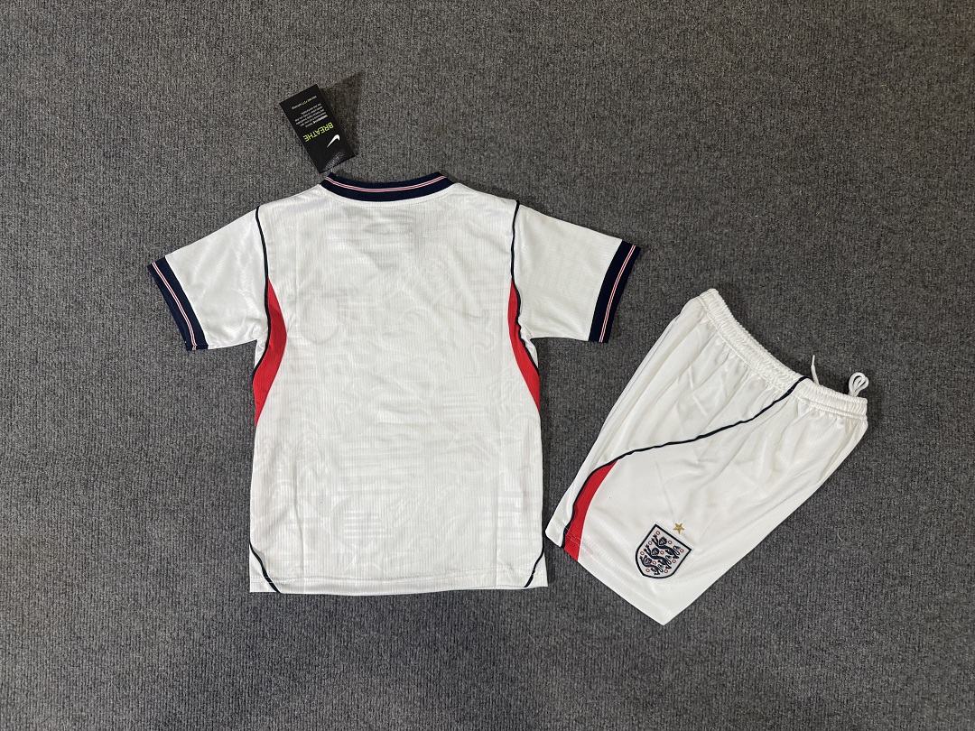 England Home Kit for Kids 2026 — photo 1