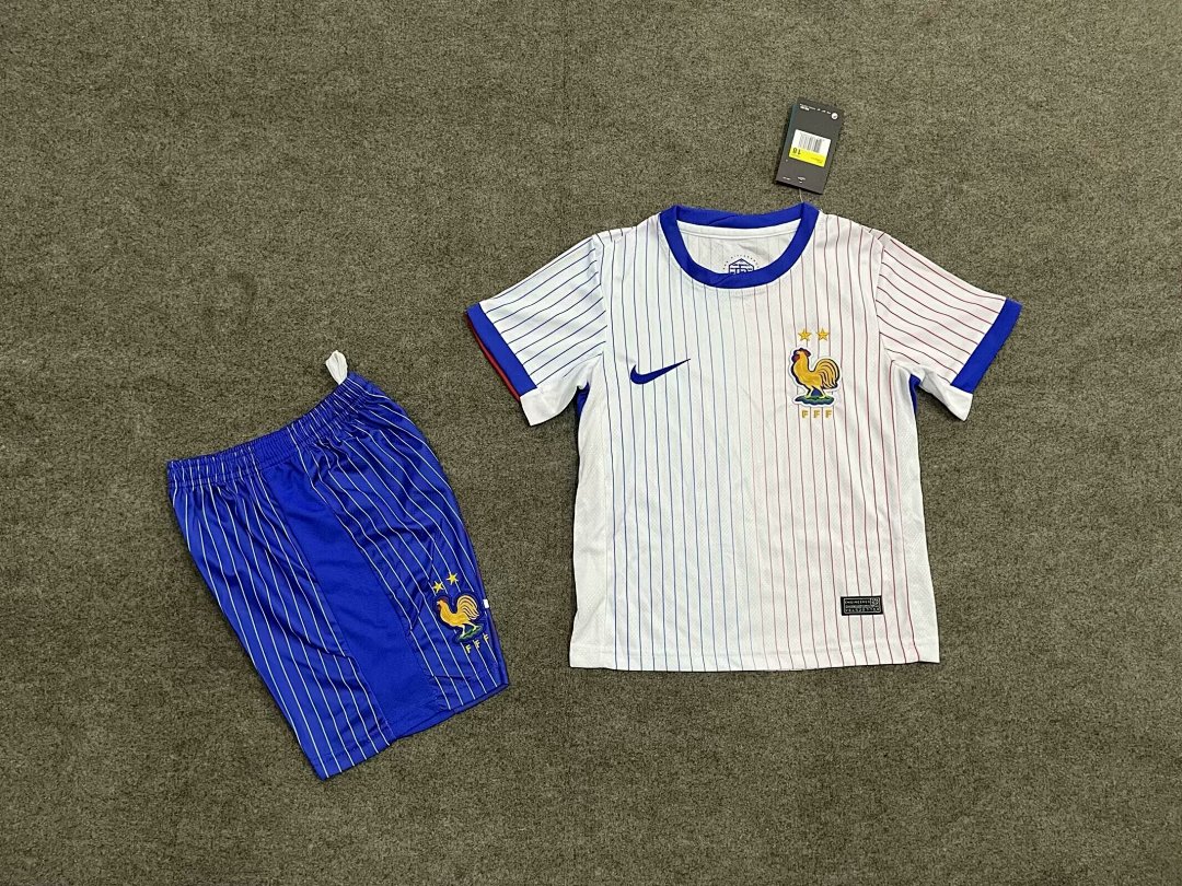 France Away Kit for Kids 2024/25 — photo 1