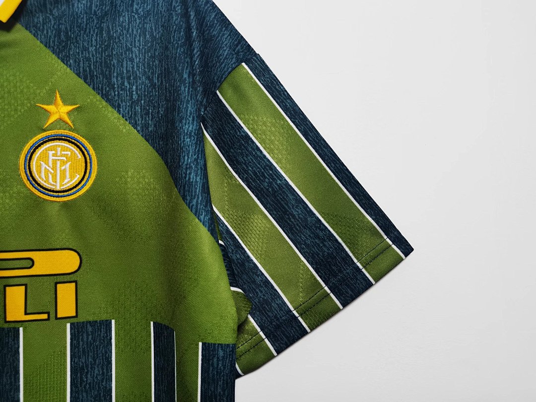 Inter Milan Retro Shirt 1995/96 Away — photo 3