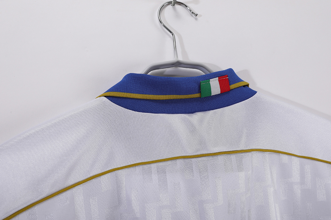 Italy Retro Shirt 1995 Away — photo 2
