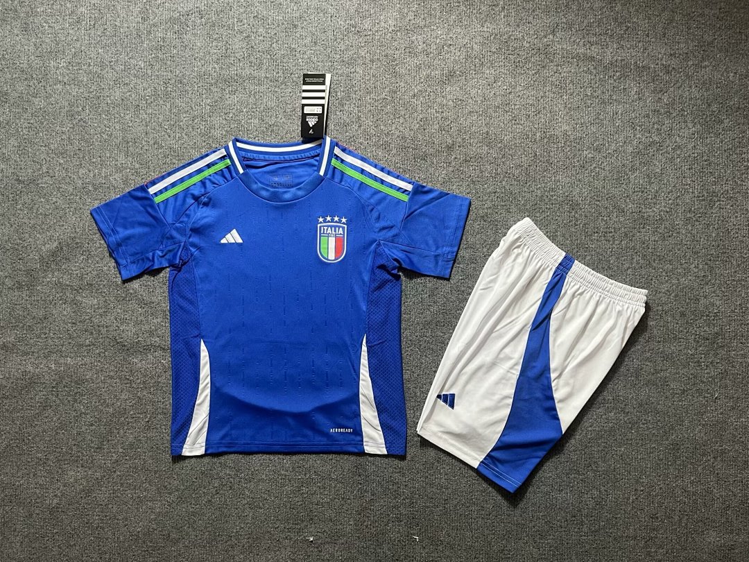 Italy Home Kit for Kids 2024/25 — photo 1