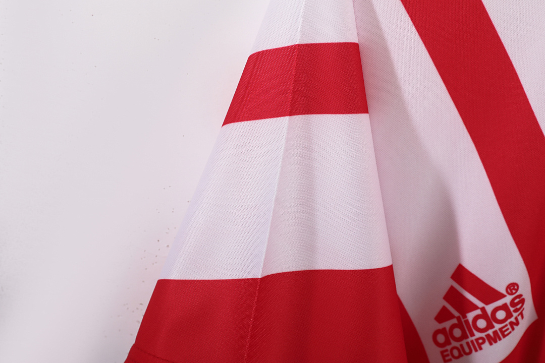 Liverpool Retro Shirt 1991/92 Home — photo 4