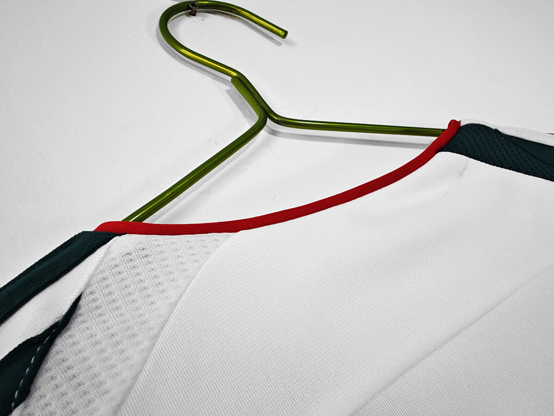 Liverpool Retro Shirt 2006/08 Away — photo 4