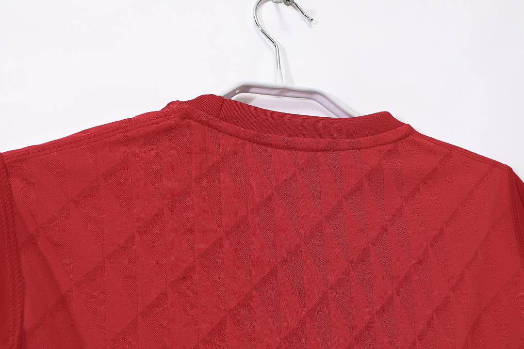 Liverpool Retro Shirt 2010/11 Home — photo 2