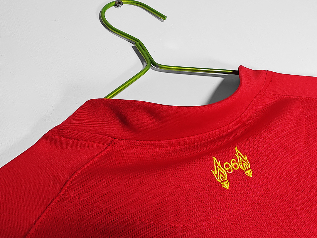 Liverpool Retro Shirt 2013/14 Home — photo 3
