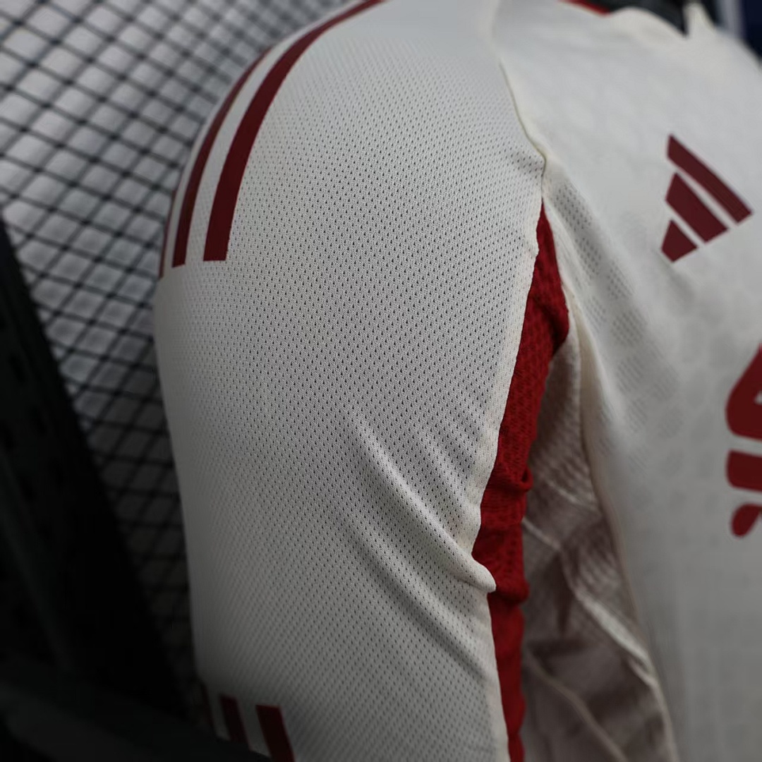 Liverpool Away Jersey 2025/26 Long Sleeve — photo 3