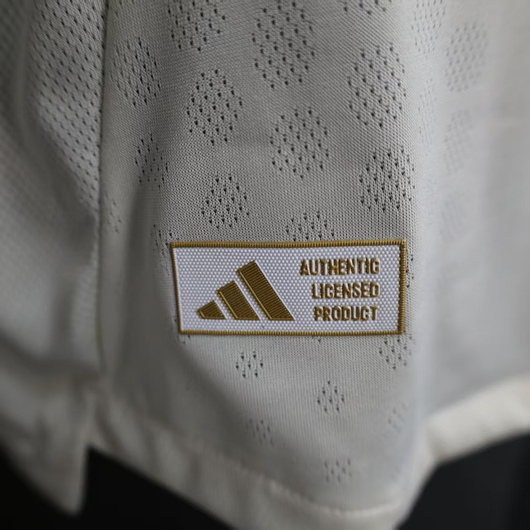 Liverpool Away Jersey 2025/26 Long Sleeve — photo 4