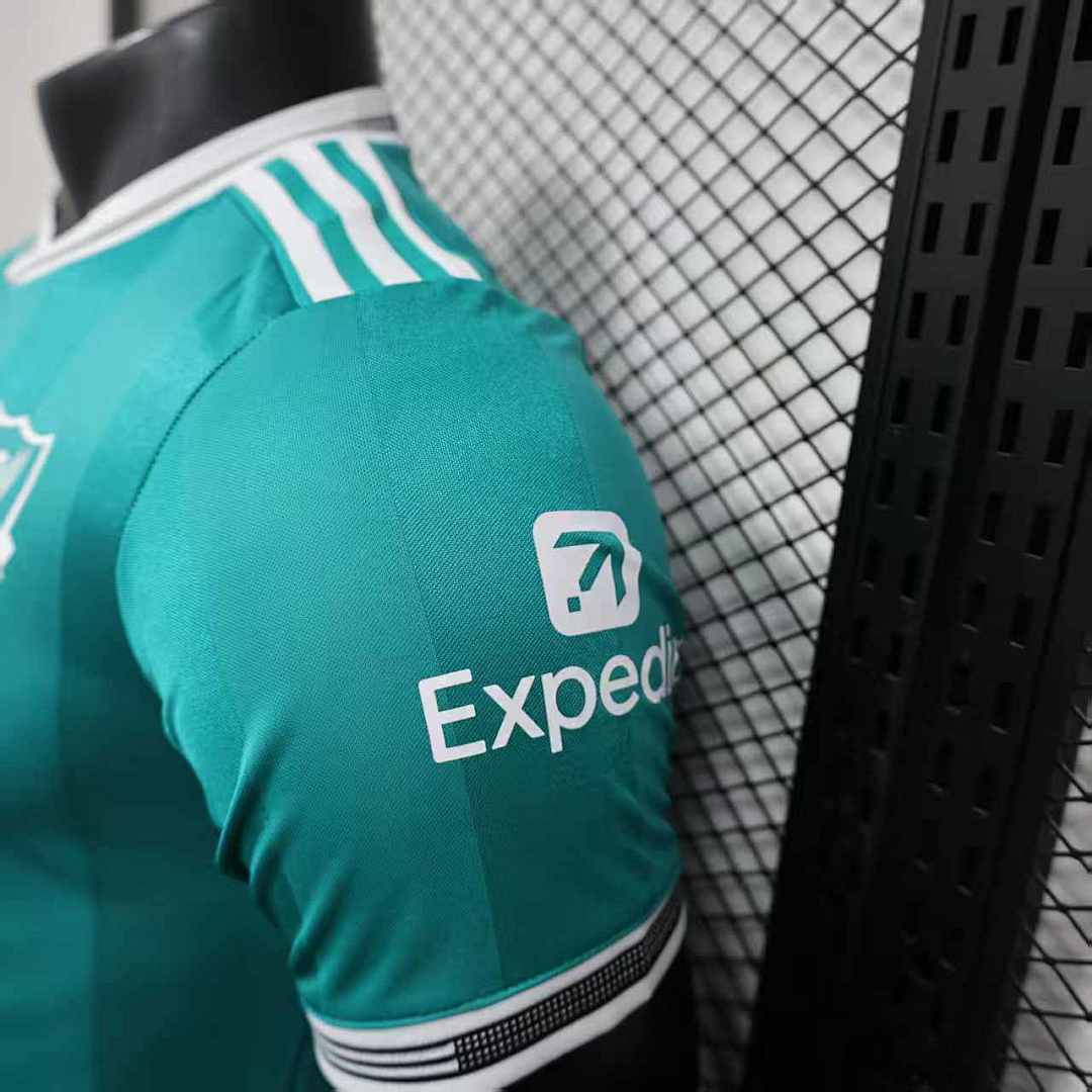 Liverpool Away Jersey 2025/26 — photo 3