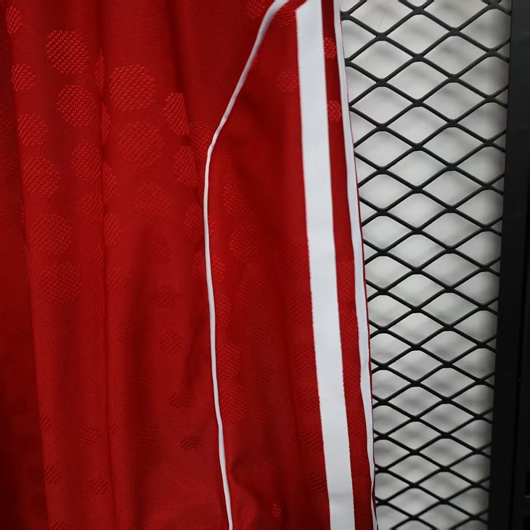 Liverpool Home Jersey 2025/26 — photo 3