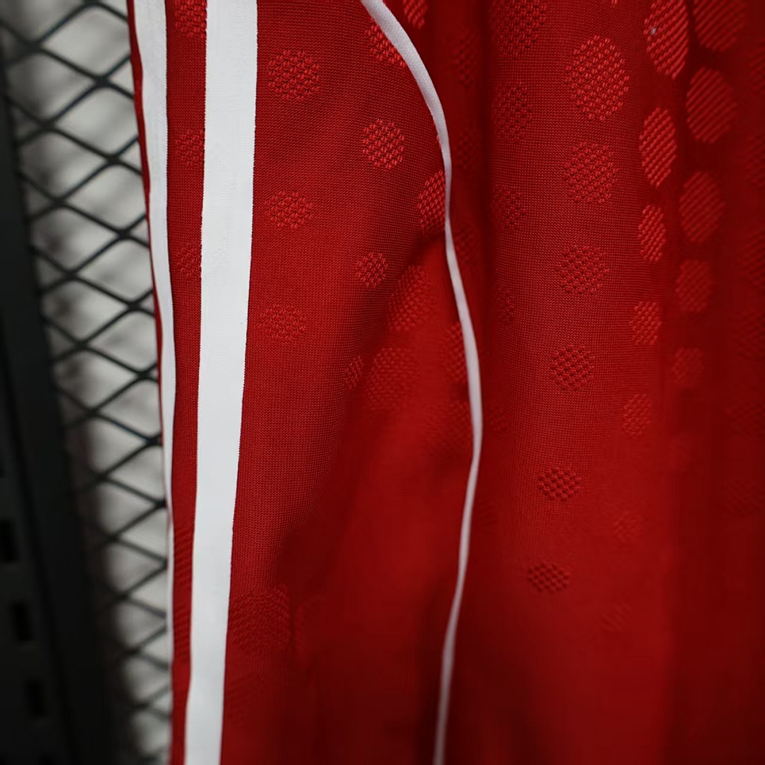 Liverpool Home Jersey 2025/26 — photo 4