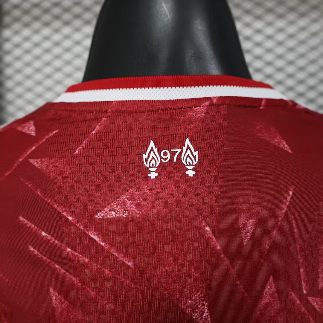 Liverpool Home Jersey 2026/27 — photo 2