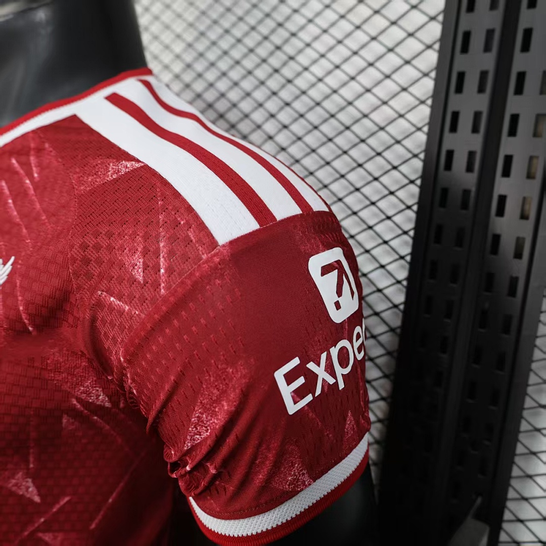Liverpool Home Jersey 2026/27 — photo 3