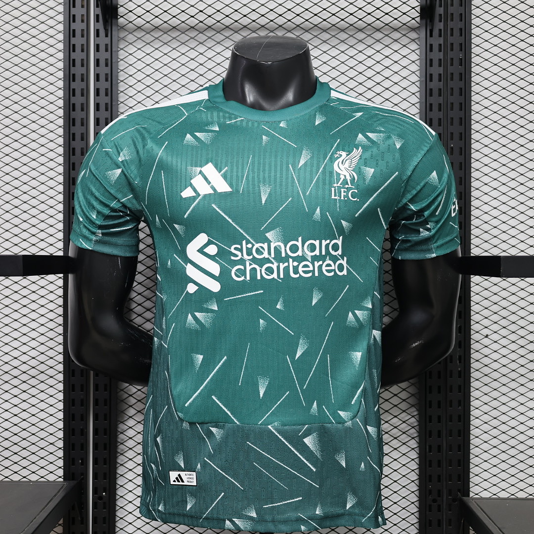 Liverpool Goalkeeper Jersey — photo 1