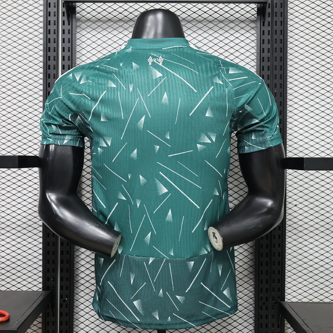 Liverpool Goalkeeper Jersey — photo 2