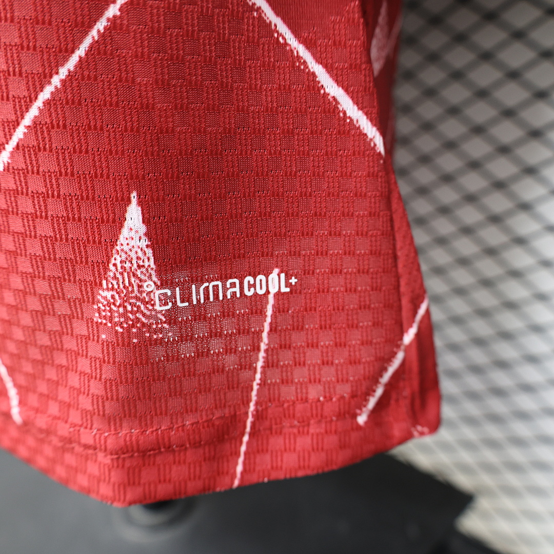 Liverpool Home Jersey — photo 4