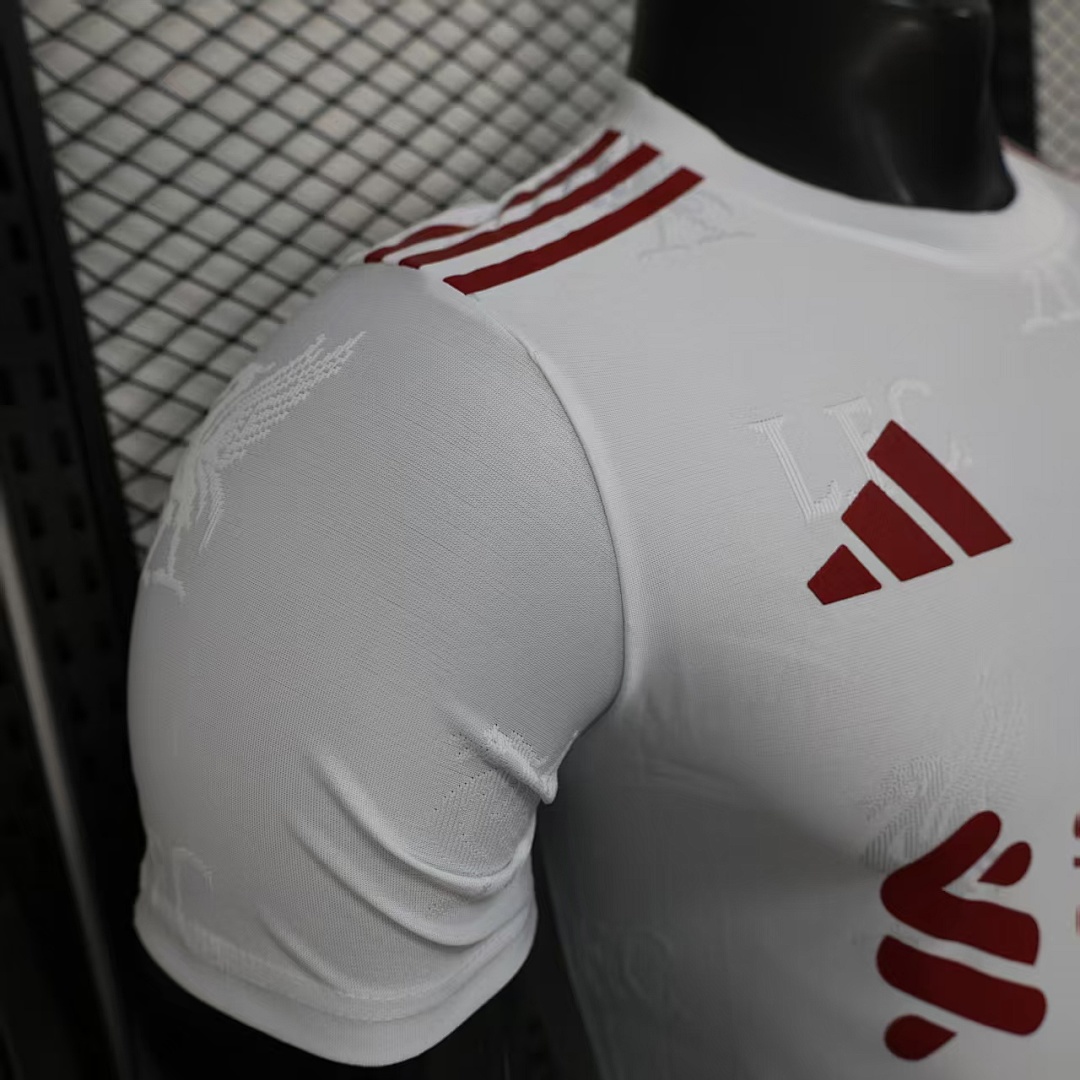 Liverpool Special Jersey — photo 3